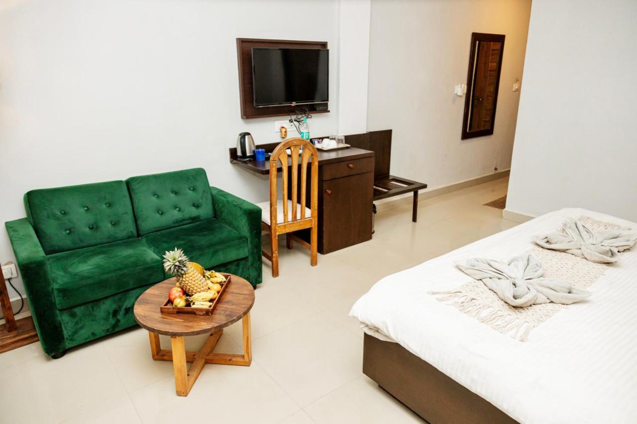 Fourteen Pods By The Sea Hotel Morjim Exterior photo